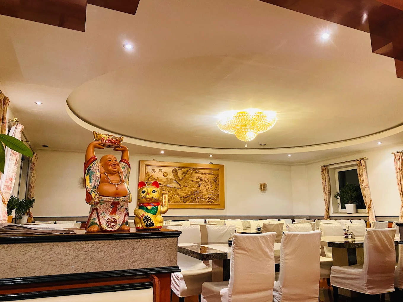 Gastraum des China Restaurants Zum Goldenen Drachen