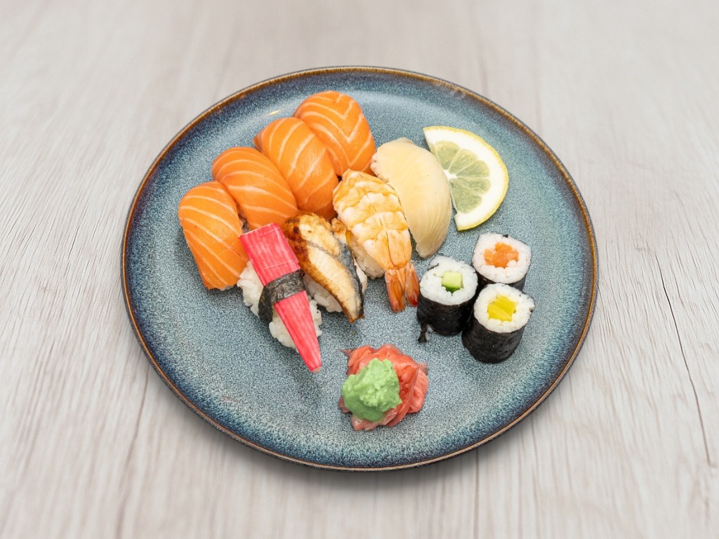 Gemischtes Sushi California